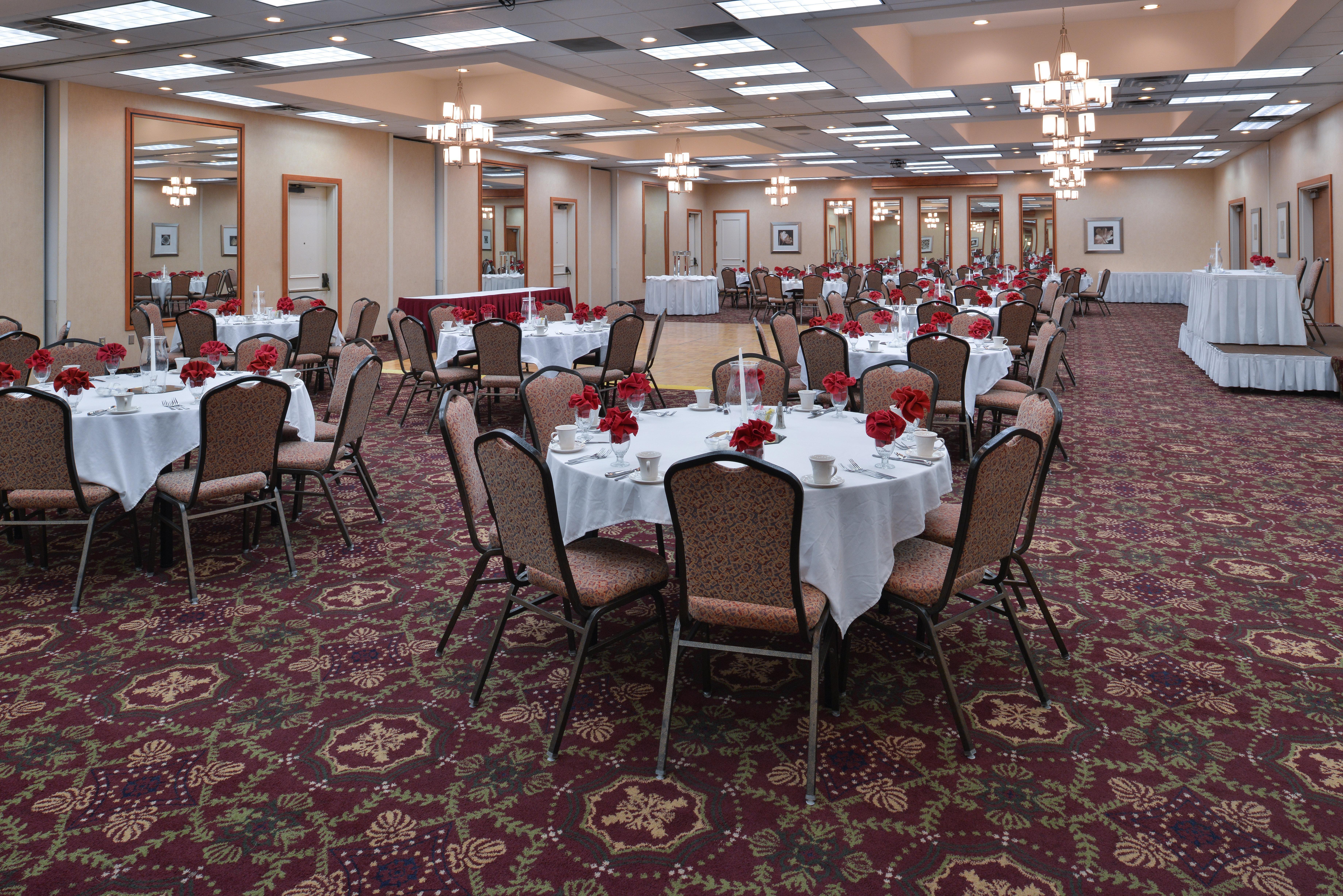 Holiday Inn Martinsburg By Ihg Exterior foto